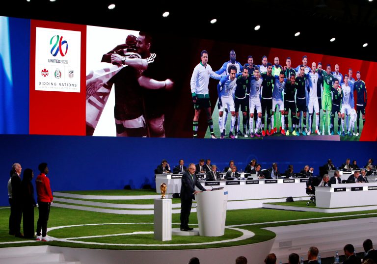 upptäck hur usa, mexiko och kanada förbereder sig för vm 2026 och deras chanser att glänsa på hemmaplan i denna spännande fotbollsturnering.