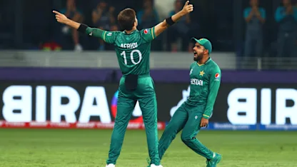 icc hotar pakistan med avstängning från t20-världsmästerskapet på grund av regelbrott.
