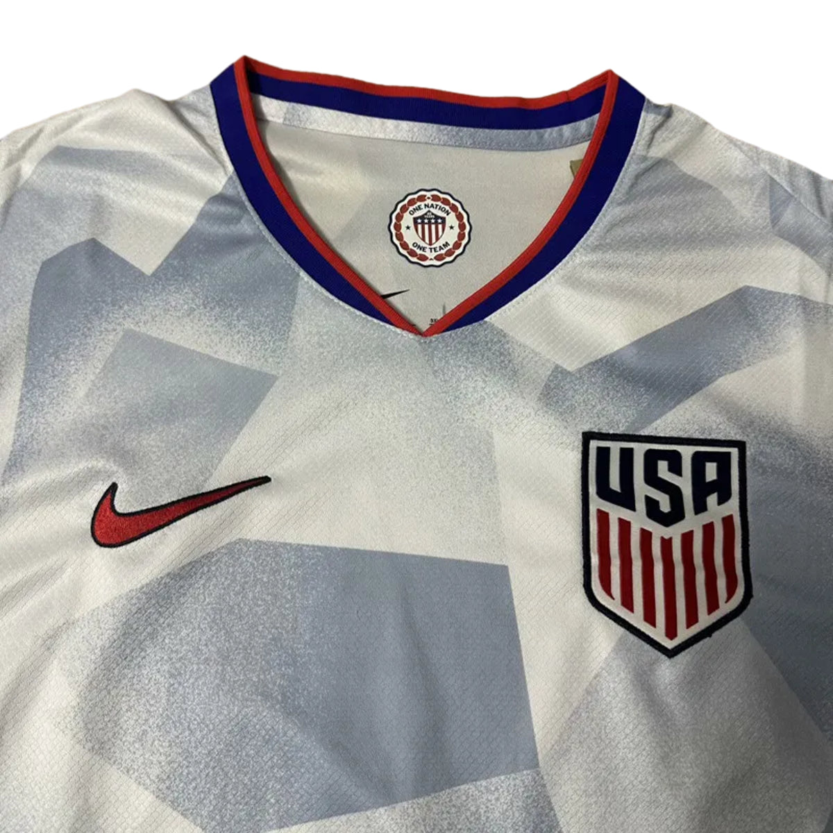 upptäck den läckta designen för usa:s bortaställ inför vm 2026 – en exklusiv förhandsvisning av det nya landslagets matchställ.